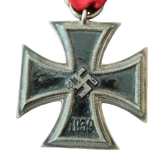 Cruz de Hierro Alemana de 1ª Clase — Alemania WWII (Original, J.J. Stahl)